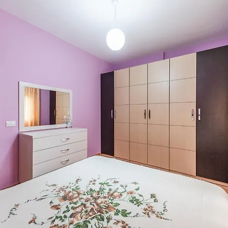 2br , 100m To Sea , 2 Balconies Apartment *