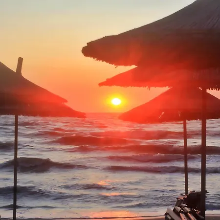 דירה Beach Apartment *