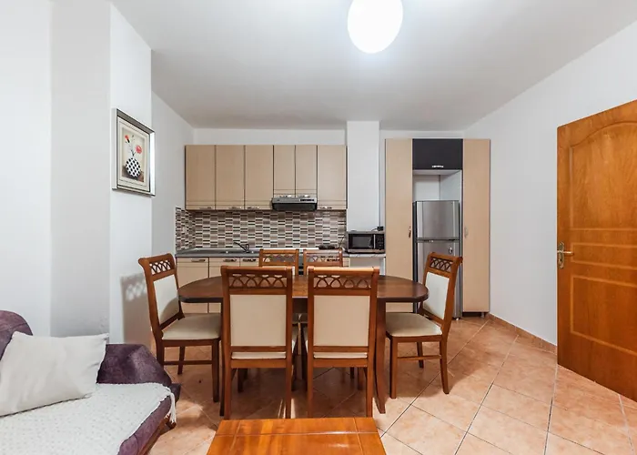 דירה Beach Apartment