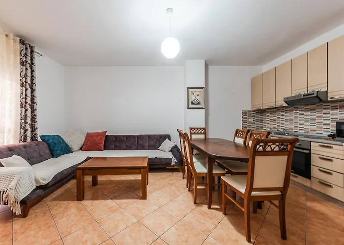 דירה Beach Apartment *